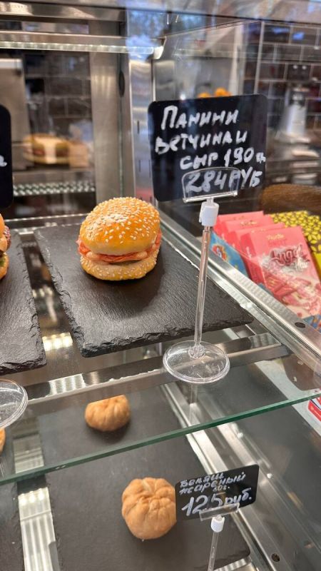 Бургеры на заправке: искусство или иллюзия?