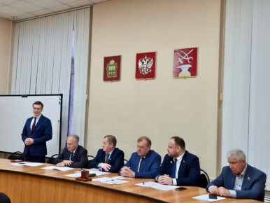 Парламентарии приняли участие во внеочередном заседании Собрания представителей г. Кузнецка