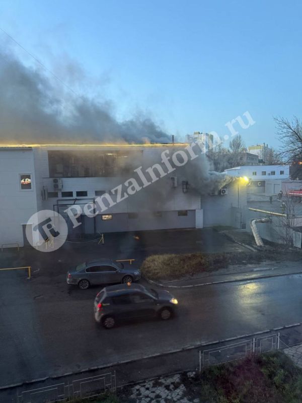 Утром в среду, 19 ноября, в Пензе произошел пожар в торговом центре «Фортуна» на улице Калинина