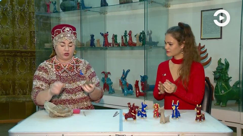 В специальном репортаже поговорим о то , почему сегодня, в век гаджетов, люди продолжают лепить игрушки из глины