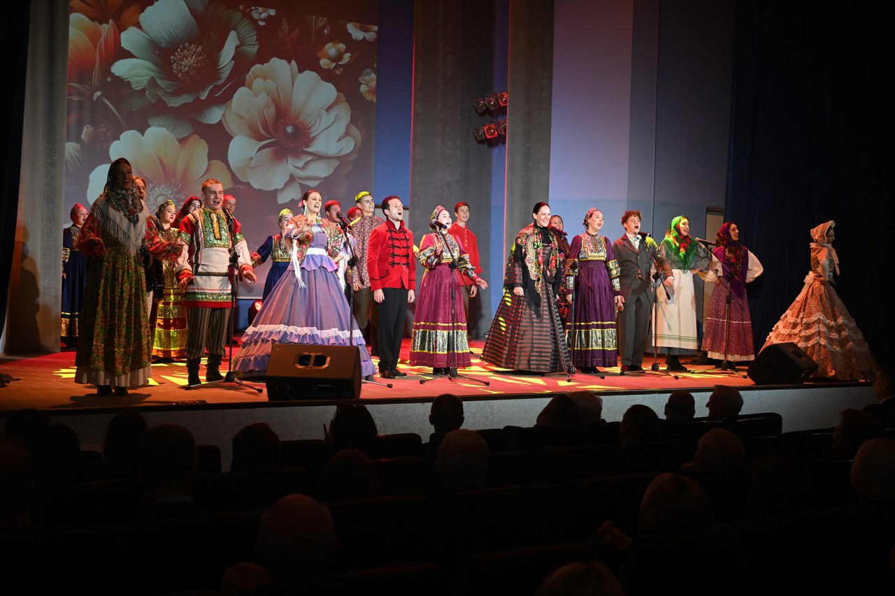 Александр Гуляков поздравил сотрудников ПГУ с Днем преподавателя высшей школы Александр Гуляков поздравил сотрудников ПГУ с Днем преподавателя высшей школы