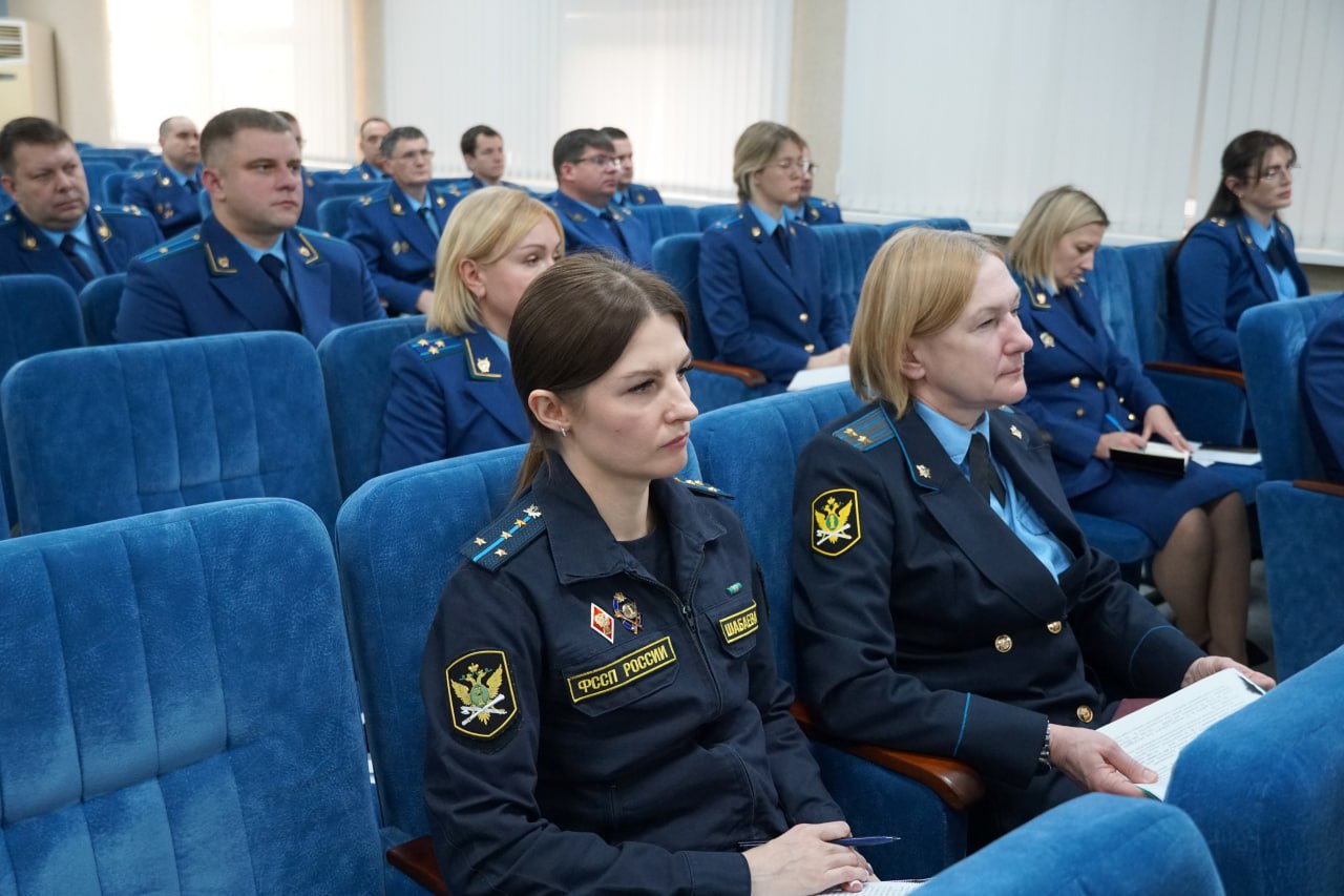 Под председательством прокурора региона Дмитрия Горшкова в прокуратуре области состоялось координационное совещание руководителей правоохранительных органов по вопросам соблюдения конституционных прав граждан на досудебной... Под председательством прокурора региона Дмитрия Горшкова в прокуратуре области состоялось координационное совещание руководителей правоохранительных органов по вопросам соблюдения конституционных прав граждан на досудебной...