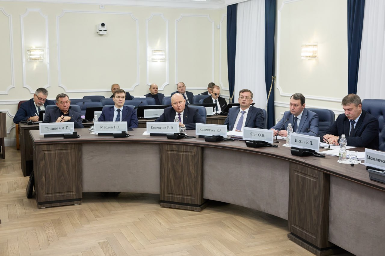 Запрет вейпов, помощь участникам СВО и комплексная реабилитация инвалидов рассмотрены в правительстве региона Запрет вейпов, помощь участникам СВО и комплексная реабилитация инвалидов рассмотрены в правительстве региона