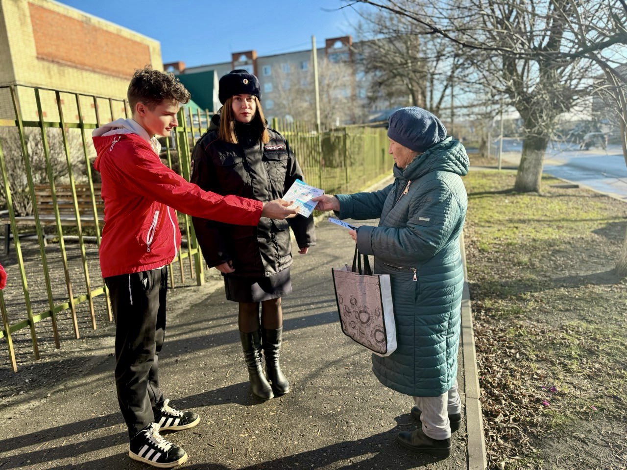 Сотрудники ГосавтоинспекцииСердобского района провели акцию «ПДД для пешеходов»