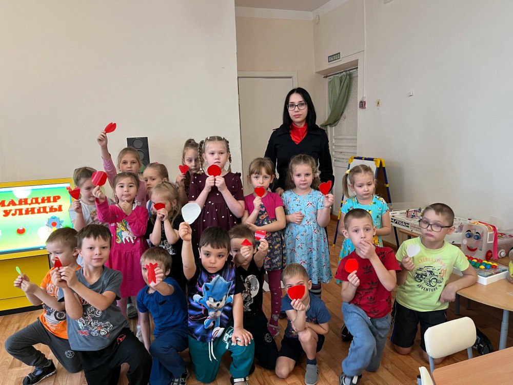 Сотрудники Госавтоинспекции Городищенского района провели мастер-класс по изготовлению световозвращающих аксессуаров Сотрудники Госавтоинспекции Городищенского района провели мастер-класс по изготовлению световозвращающих аксессуаров