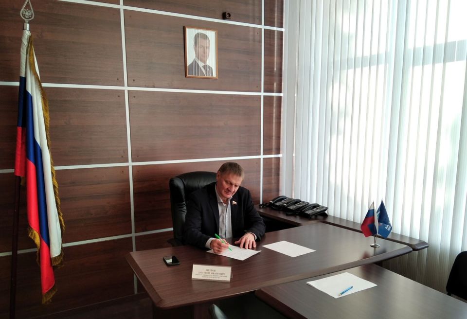 Дмитрий Петров помог муниципалитету восстановить дорогу