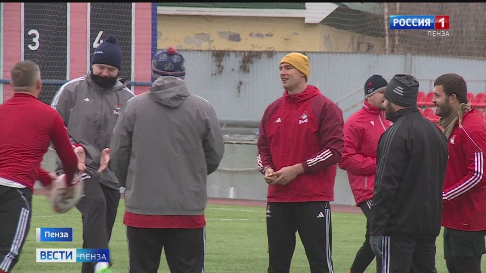 Стадион «Первомайский» почти готов принимать гостей на своем обновленном поле