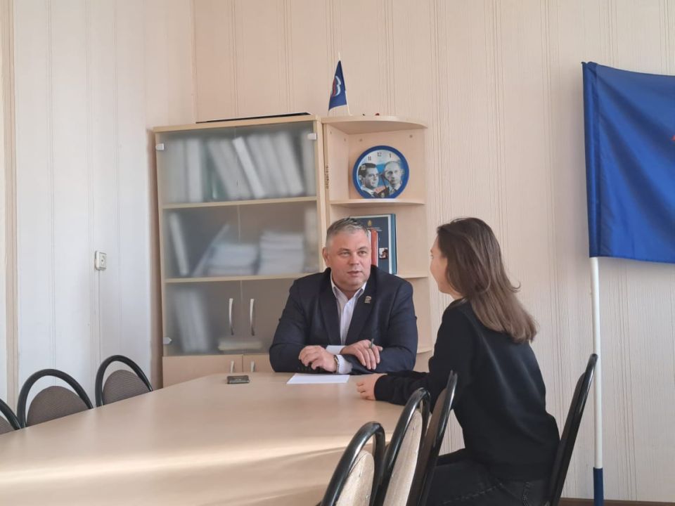 Алексей Марьин провел прием граждан в Сердобске