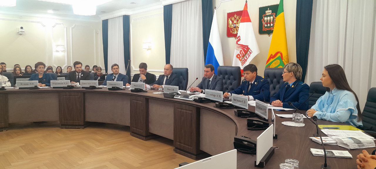 В Пензе прошел "Диалог с прокурором" для детей и молодежи