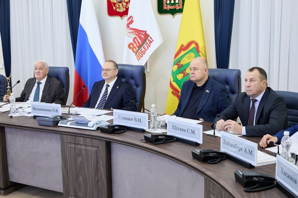 Реализацию государственных программ рассмотрели в правительстве региона