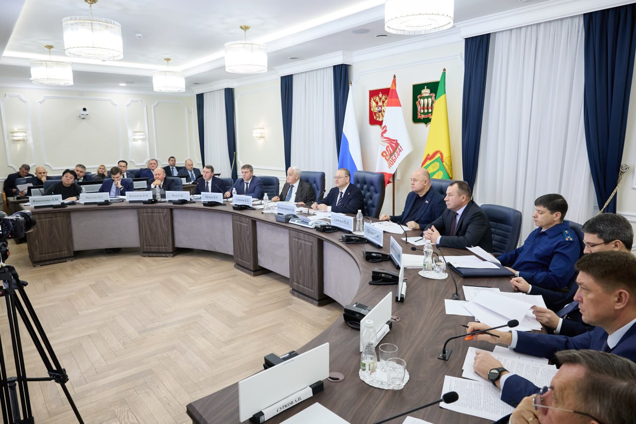 Реализацию государственных программ рассмотрели в правительстве региона Реализацию государственных программ рассмотрели в правительстве региона