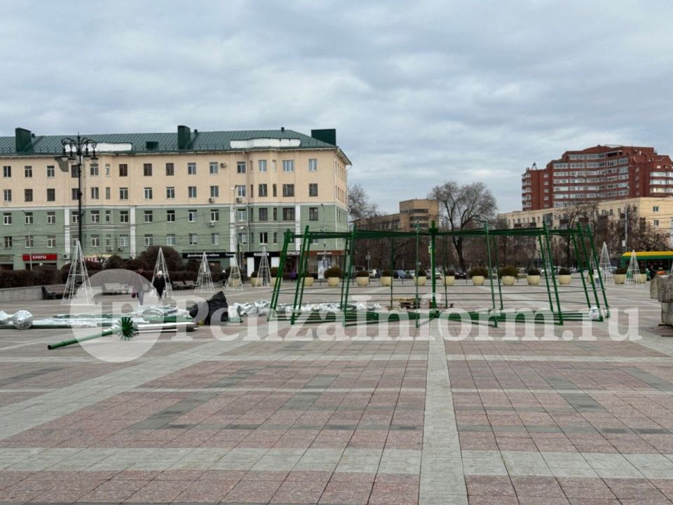 Новый год к нам мчится,. Скоро все случится