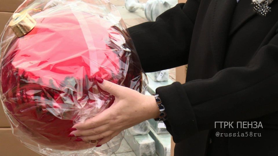 Первый взгляд на новую главную новогоднюю елку Пензы