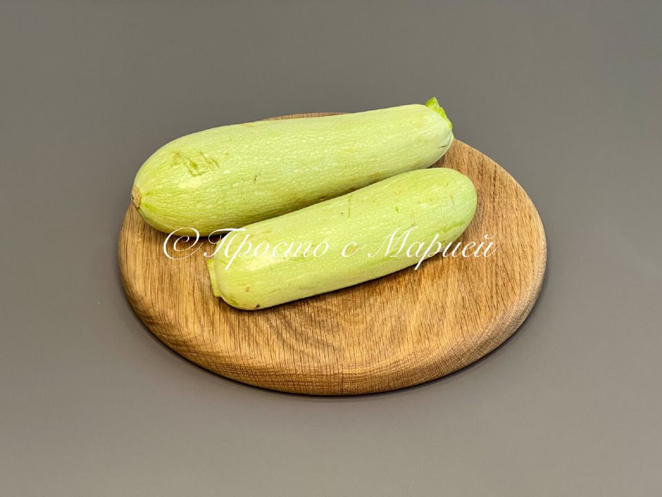 Как удивить своих близких легкой и восхитительной закуской из кабачков