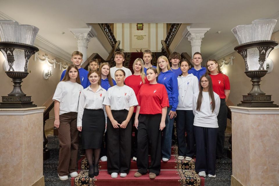 Для школьников из с. Засечного провели парламентский урок