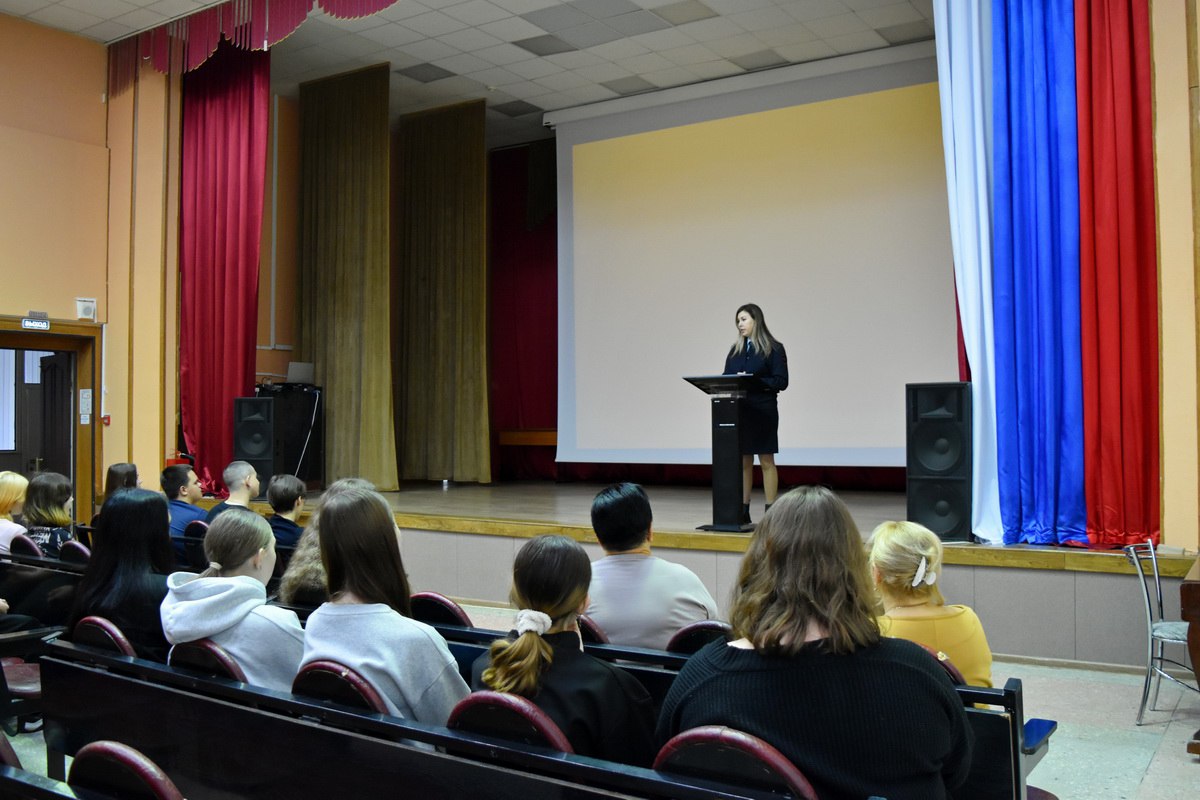 Транспортные полицейские рассказали о законопослушном поведении студентам пензенского колледжа Транспортные полицейские рассказали о законопослушном поведении студентам пензенского колледжа