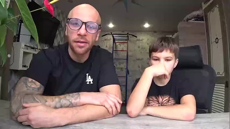 По традиции, Глеб Фомин сегодня покажет простой способ решения бытовых задач