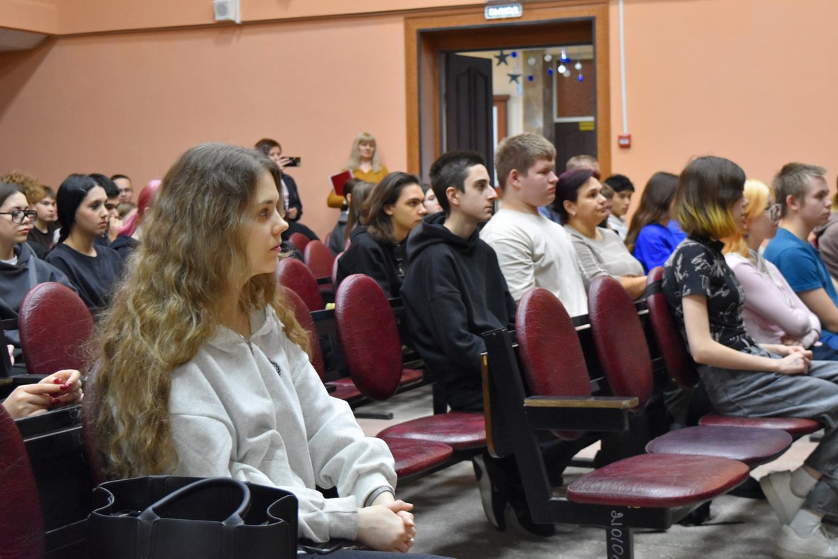 Транспортные полицейские рассказали о законопослушном поведении студентам пензенского колледжа