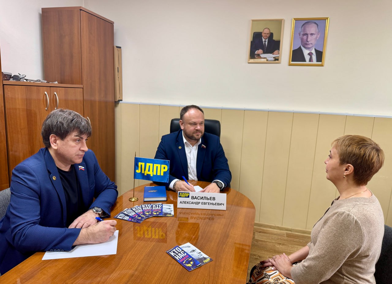 Александр Васильев совершил рабочую поездку в Кузнецкий район Александр Васильев совершил рабочую поездку в Кузнецкий район