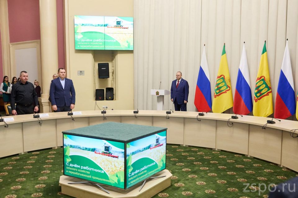 Вадим Супиков поздравил пензенских аграриев с достижением высоких производственных показателей