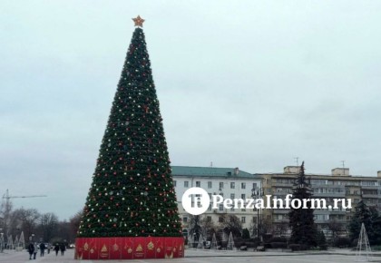 Елка готова.. Подписывайтесь на «ПензаИнформ» в МАХ! @penzainform