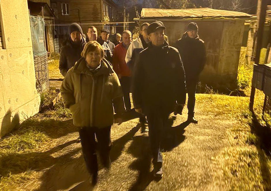 Олег Денисов: Утро понедельника начал с объезда Первомайского района