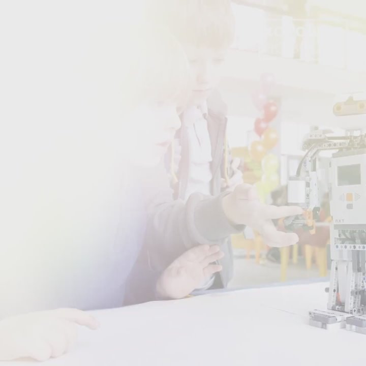 Более 19 млн школьников по всей России посещают занятия в бесплатных кружках и секциях