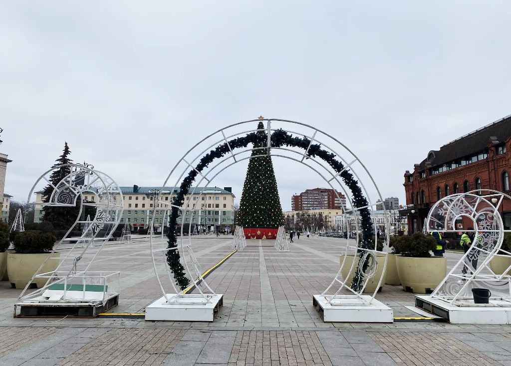 Олег Денисов: Главная ёлка города готова Олег Денисов: Главная ёлка города готова