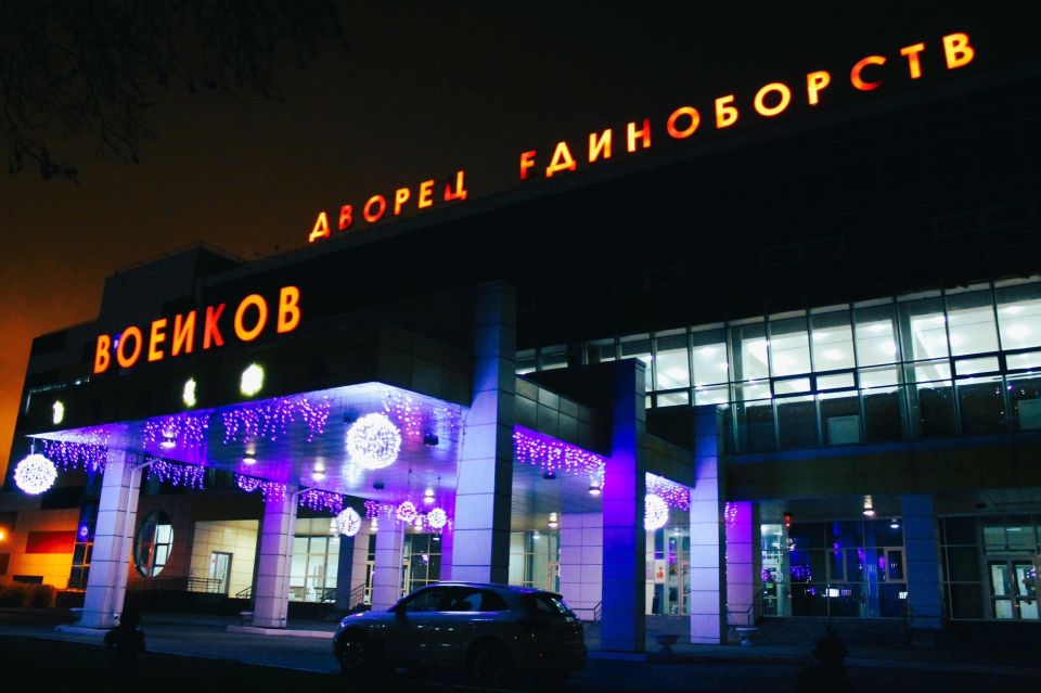 В Пензе началась волшебная новогодняя пора! Город украшен яркими огнями, на площадях и улицах царит праздничная атмосфера