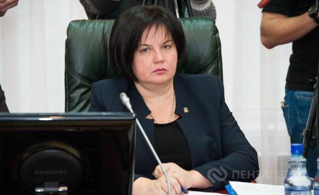 В Ленинском районном суде Пензы состоялось заседание, на котором был рассмотрен вопрос о продлении меры пресечения бывшему начальнику городского управления культуры Вере Фейгиной