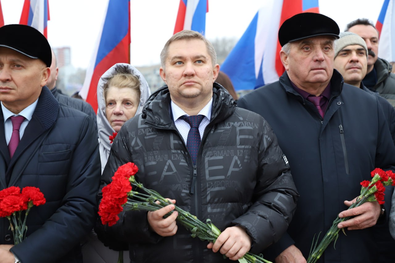 Павел Куликов почтил память героев, защищавших Родину