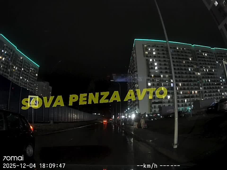 Вечером в четверг, 4 декабря, на улице Генерала Глазунова в Пензе сбили школьницу, сообщили очевидцы