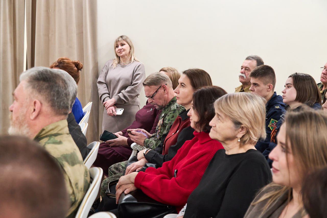 Валерий Лидин поблагодарил волонтеров за стремление помогать людям Валерий Лидин поблагодарил волонтеров за стремление помогать людям