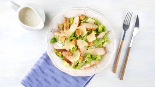 Салат «Восточный» для быстрого перекуса: готовится без плиты за 10 минут