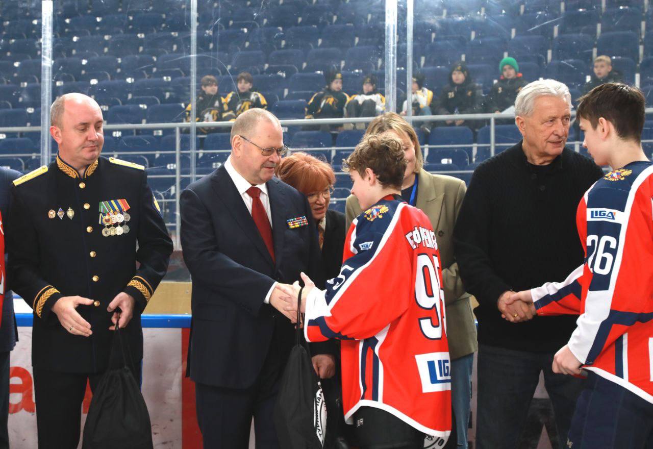 Олег Мельниченко: Пензенский «Дизель-2011» выиграл первый открытый турнир по хоккею памяти Героя России Валерия Канакина Олег Мельниченко: Пензенский «Дизель-2011» выиграл первый открытый турнир по хоккею памяти Героя России Валерия Канакина