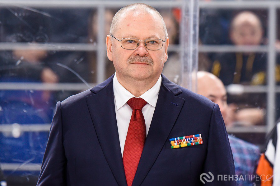 В Пензе состоялся гала-матч между командами «Легенды хоккея» и «Динамо-Альфа» в поддержку первого открытого детско-юношеского турнира памяти уроженца нашего региона, Героя России Валерия Канакина В Пензе состоялся гала-матч между командами «Легенды хоккея» и «Динамо-Альфа» в поддержку первого открытого детско-юношеского турнира памяти уроженца нашего региона, Героя России Валерия Канакина