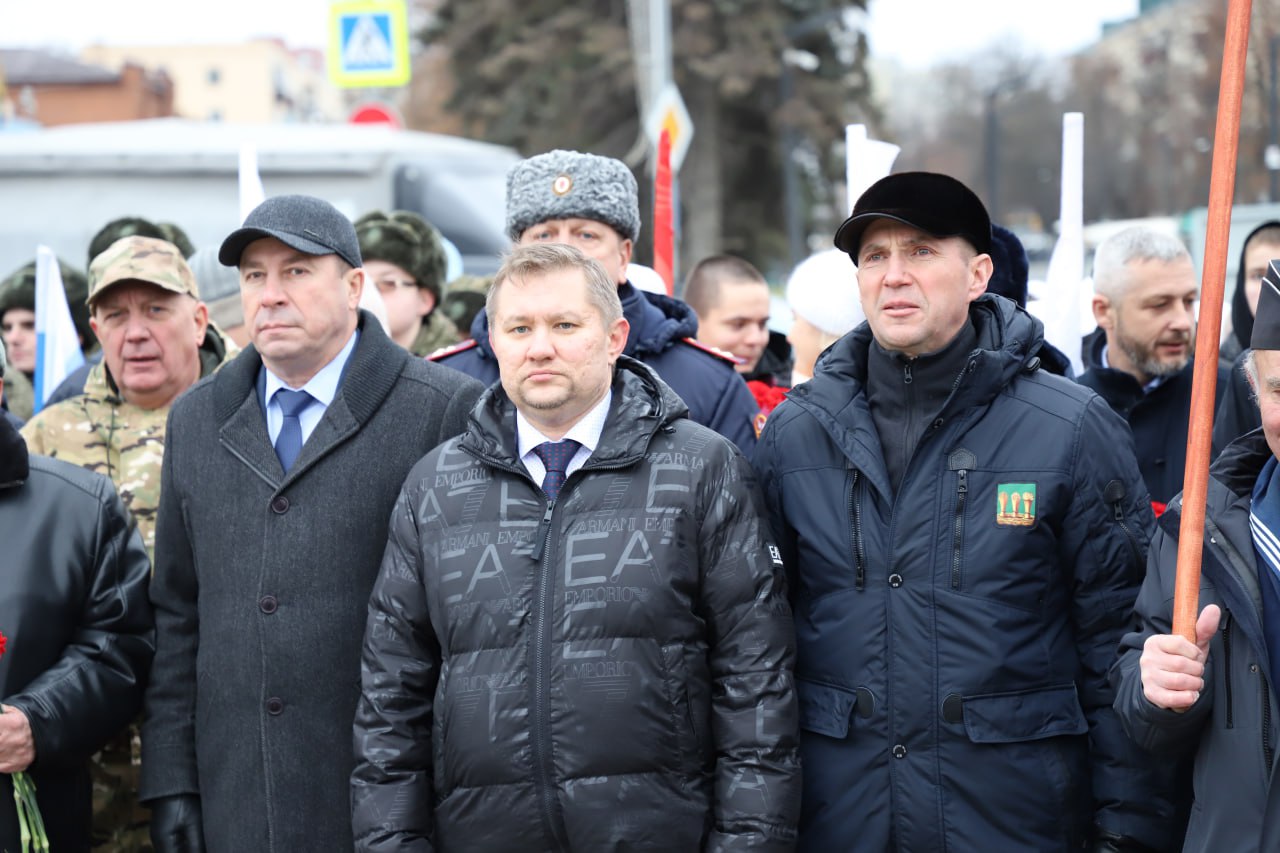 В Пензе почтили память Героев Отечества В Пензе почтили память Героев Отечества