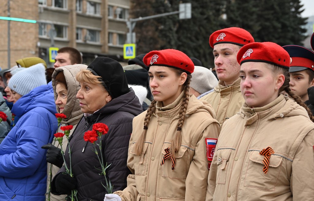 Олег Денисов: В День Героев Отечества славим самоотверженность, смелость и патриотизм защитников Родины Олег Денисов: В День Героев Отечества славим самоотверженность, смелость и патриотизм защитников Родины