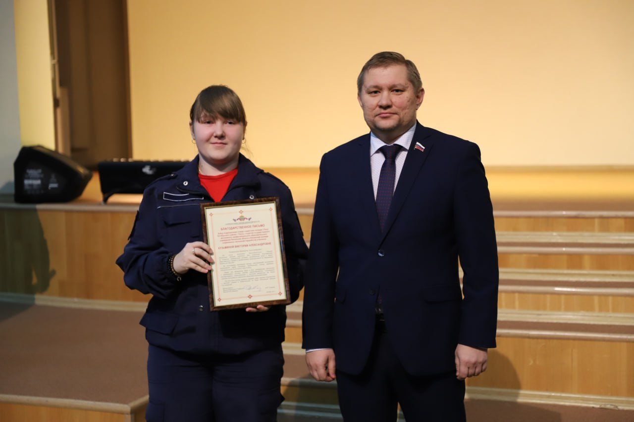 Павел Куликов вручил награды лучшим бойцам отряда «Тигр» Павел Куликов вручил награды лучшим бойцам отряда «Тигр»