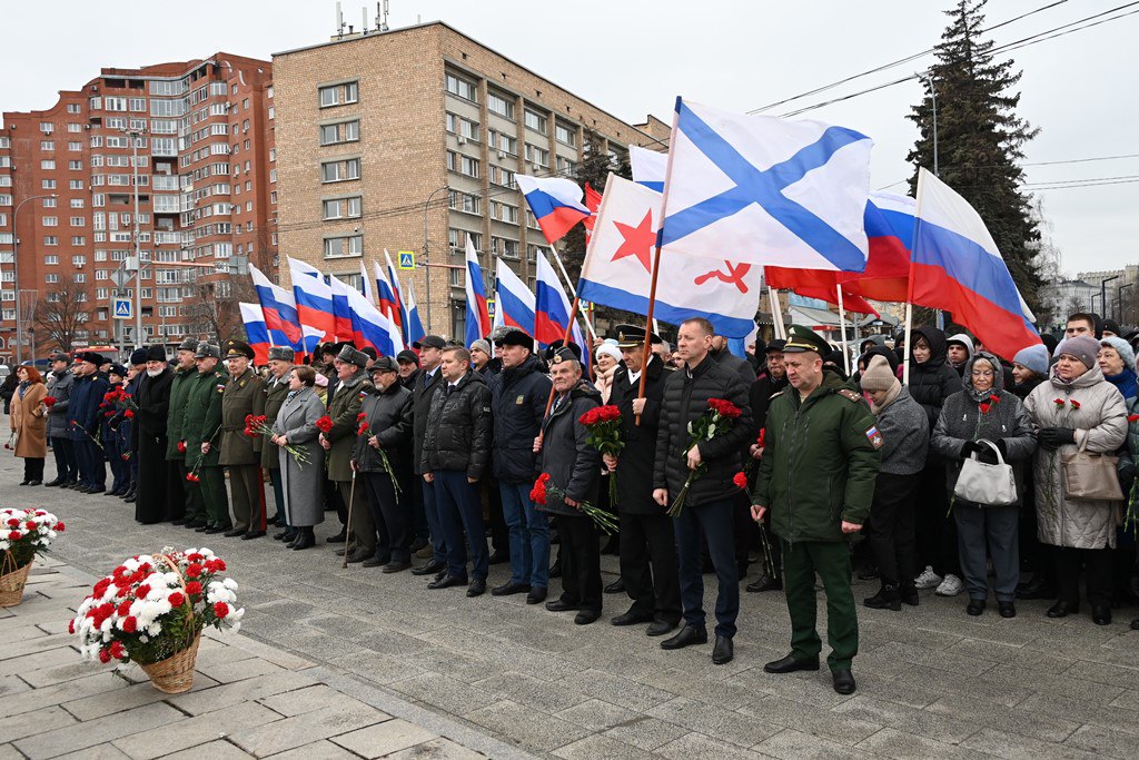 Олег Денисов: В День Героев Отечества славим самоотверженность, смелость и патриотизм защитников Родины Олег Денисов: В День Героев Отечества славим самоотверженность, смелость и патриотизм защитников Родины