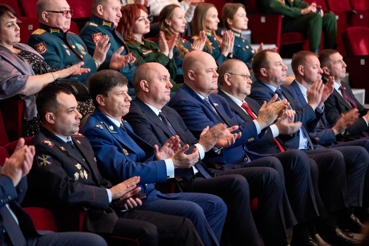 Вадим Супиков принял участие в мероприятии ко Дню Героев Отечества Вадим Супиков принял участие в мероприятии ко Дню Героев Отечества