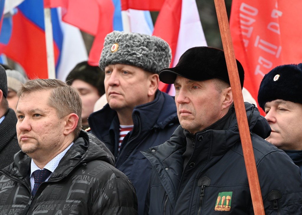 Олег Денисов: В День Героев Отечества славим самоотверженность, смелость и патриотизм защитников Родины