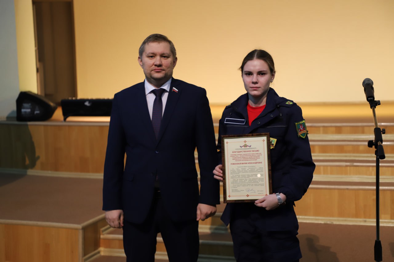 Павел Куликов вручил награды лучшим бойцам отряда «Тигр» Павел Куликов вручил награды лучшим бойцам отряда «Тигр»