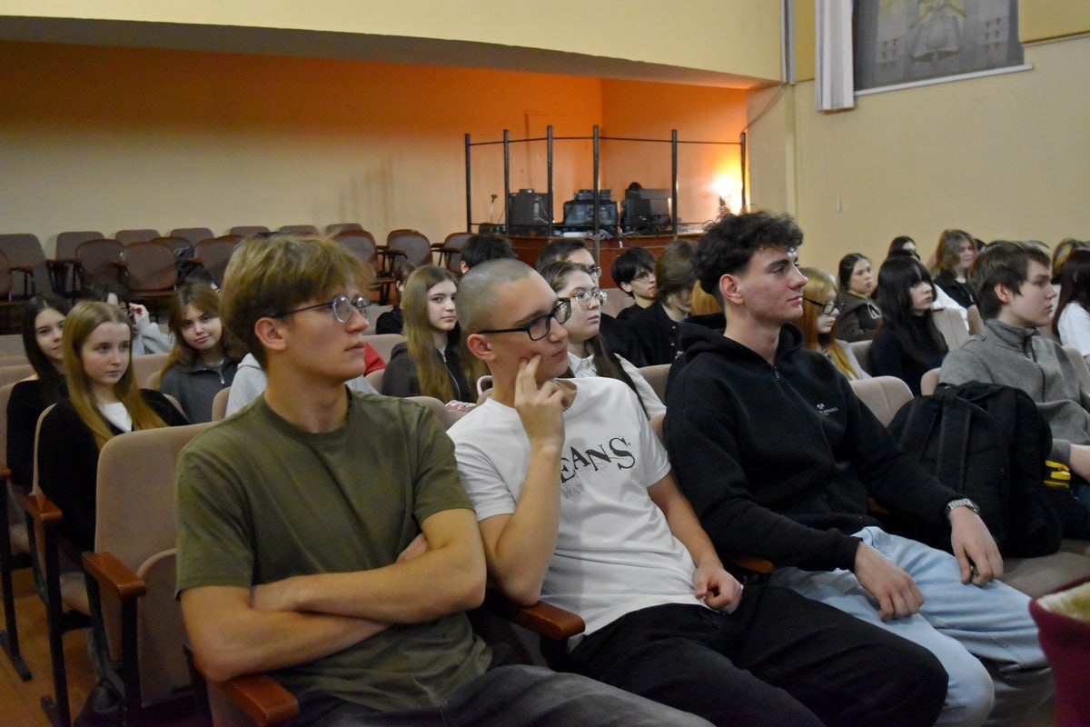 В Пензе транспортные полицейские напомнили первокурсникам о необходимости соблюдения законопослушного поведения В Пензе транспортные полицейские напомнили первокурсникам о необходимости соблюдения законопослушного поведения