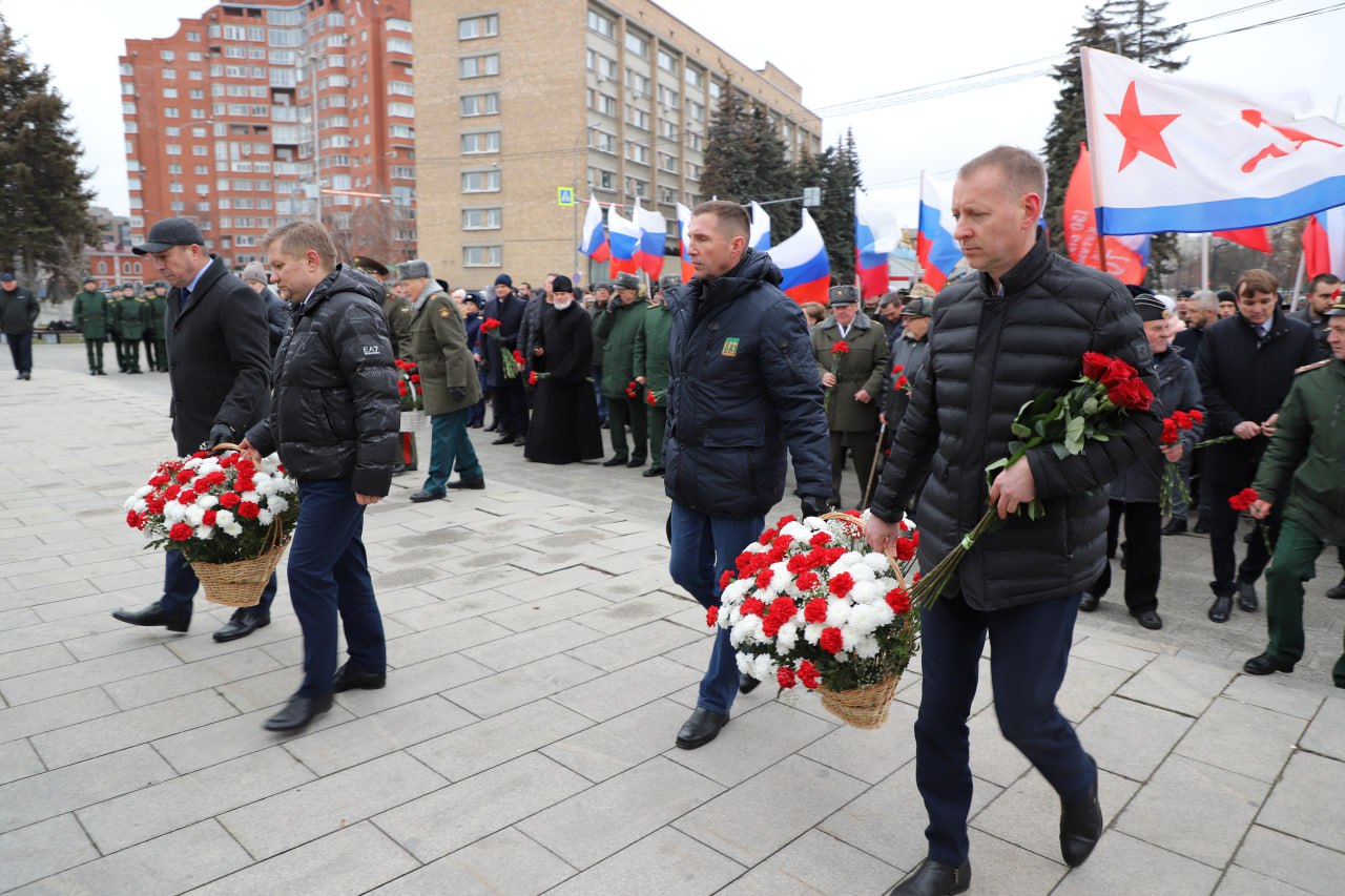 В Пензе почтили память Героев Отечества В Пензе почтили память Героев Отечества