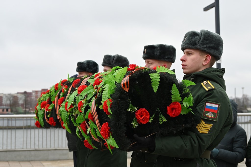 Олег Денисов: В День Героев Отечества славим самоотверженность, смелость и патриотизм защитников Родины Олег Денисов: В День Героев Отечества славим самоотверженность, смелость и патриотизм защитников Родины