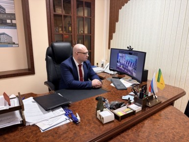 Антон Столяров подчеркнул значимость взаимодействия законодательных органов с ведомствами здравоохранения