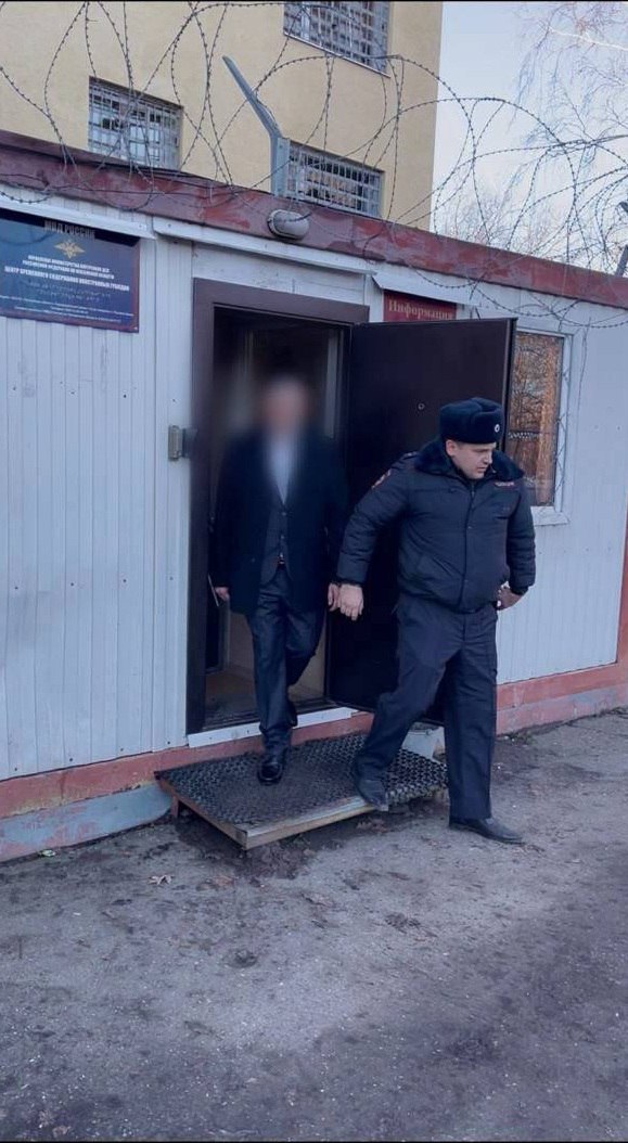 В Пензе полицейские выдворили иностранного гражданина, совершившего ряд тяжких и особо тяжких преступлений