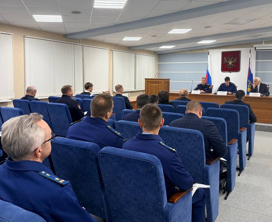 Исполняющий обязанности прокурора области Александр Лейзенберг провел заседание межведомственной рабочей группы по противодействию правонарушениям при реализации национальных проектов Исполняющий обязанности прокурора области Александр Лейзенберг провел заседание межведомственной рабочей группы по противодействию правонарушениям при реализации национальных проектов