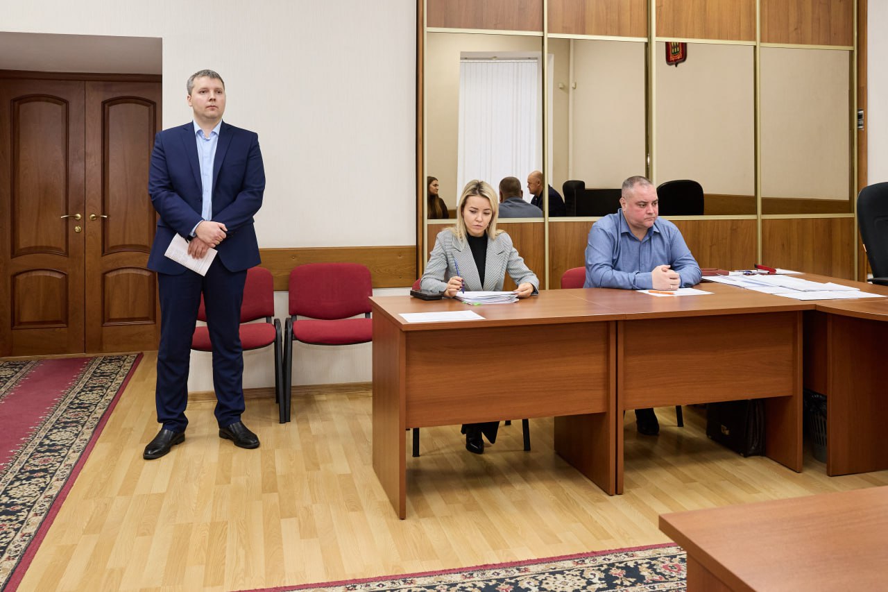 Вадим Супиков рассмотрел обращения граждан в парламенте Пензенской области Вадим Супиков рассмотрел обращения граждан в парламенте Пензенской области